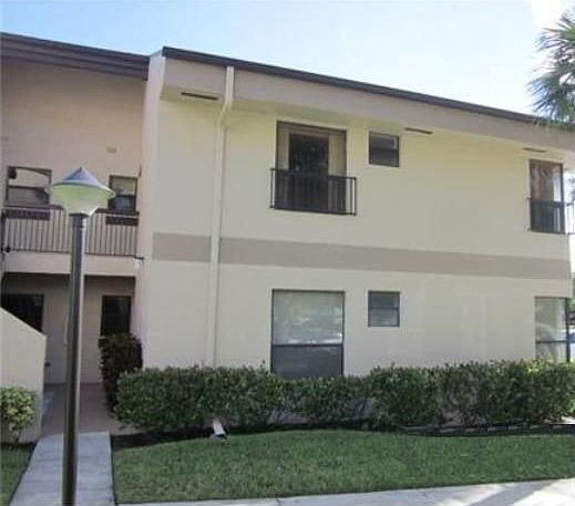 1st image of 2592 Carambola Cir N
