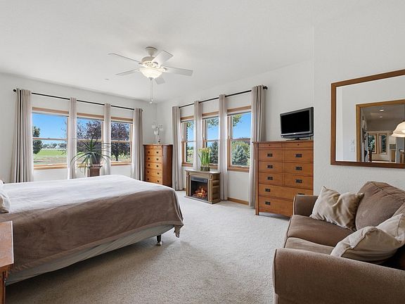 5th image of 3338 Paddy Ln