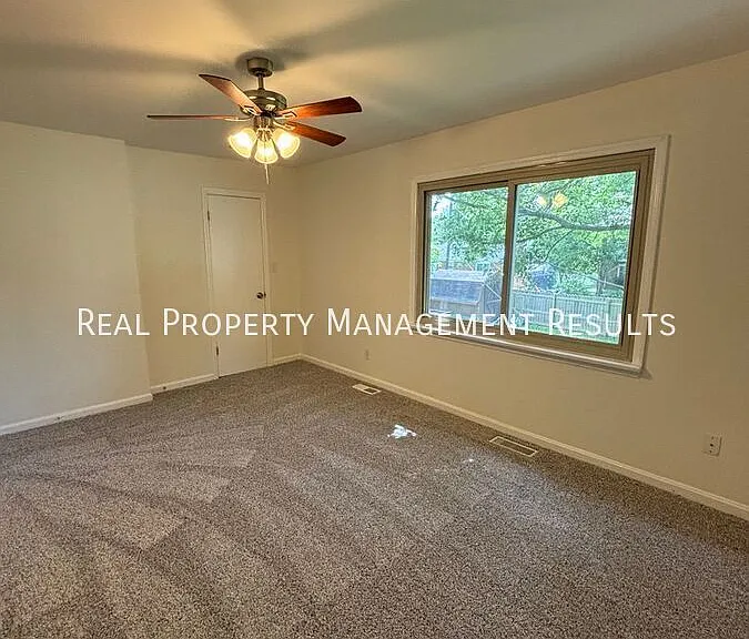 5041 E Sherwood Dr — Photo 13