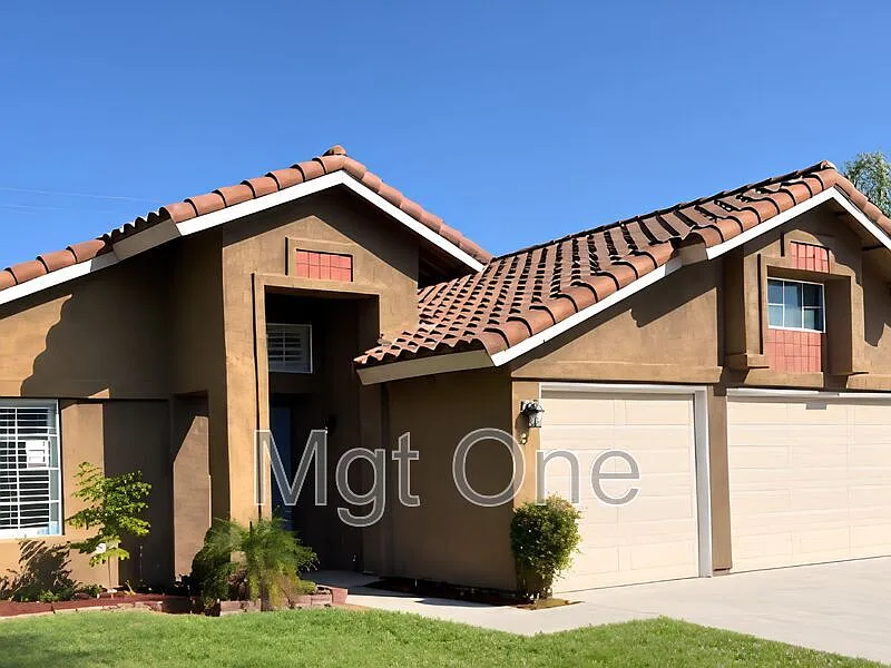 3 bed, 2.0 bath, 1602 sqft, $3,000 — Photo 1