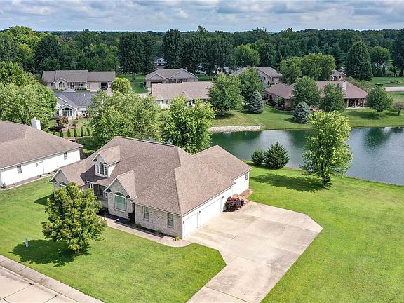 3rd image of 54 Eastland Ct