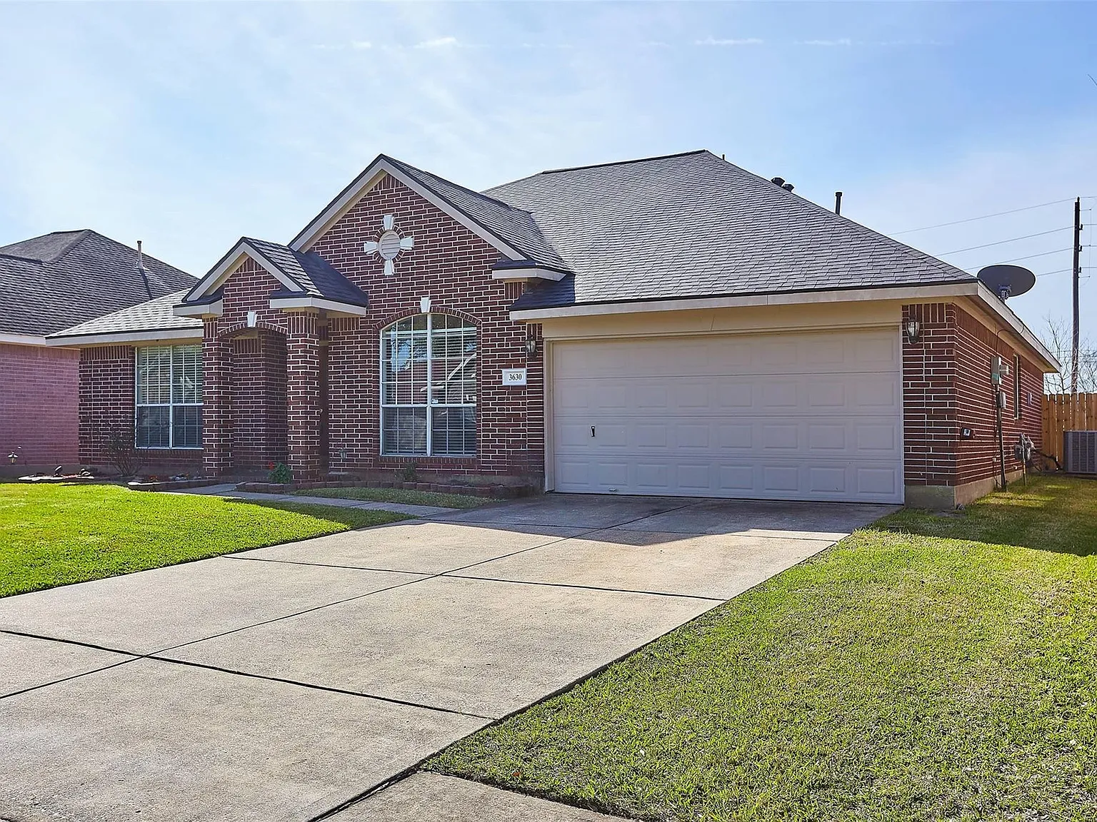 3 bed, 2089 sqft, $2,275 — Photo 3