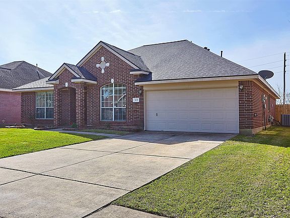 3rd image of 3630 Sheldon Dr