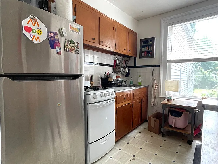34 Cottage St #1 — Photo 6