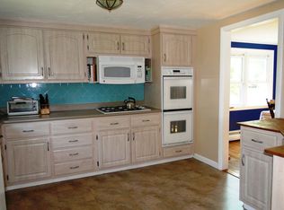 75 Seabrook Rd, Hyannis, MA 02601