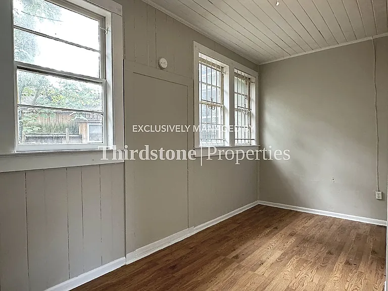562 W 49th St — Photo 14