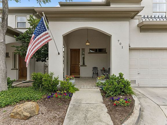 3rd image of 8127 N New Braunfels #701