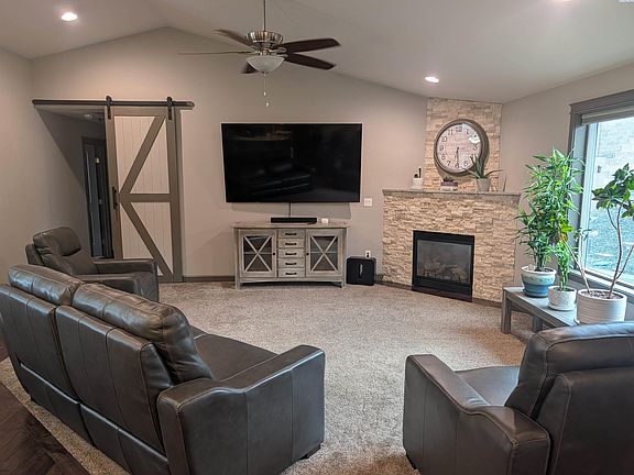 4th image of 3802 Cook Ln