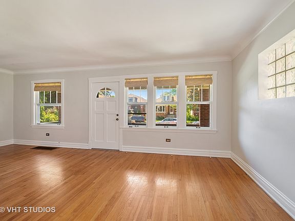 2nd image of 5938 W Waveland Ave