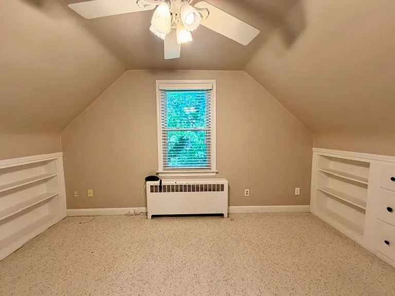 811 Forest Glen Rd — Photo 36