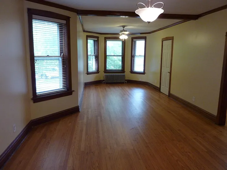 5226 W Hutchinson St #1 — Photo 6