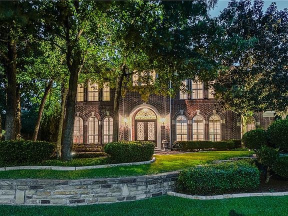 5th image of 822 Sierra Ln