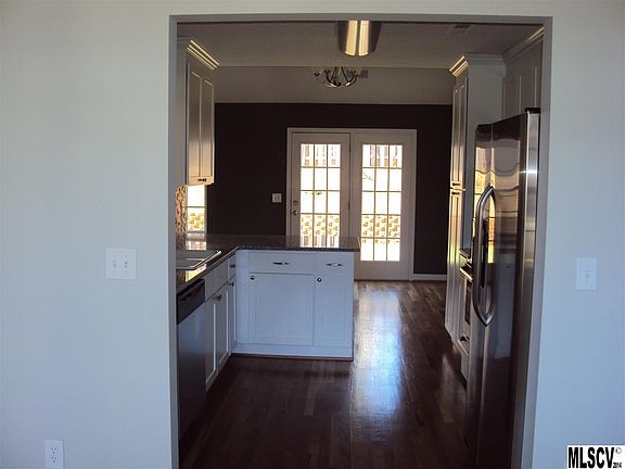 3rd image of 1916 9th Street Dr SE