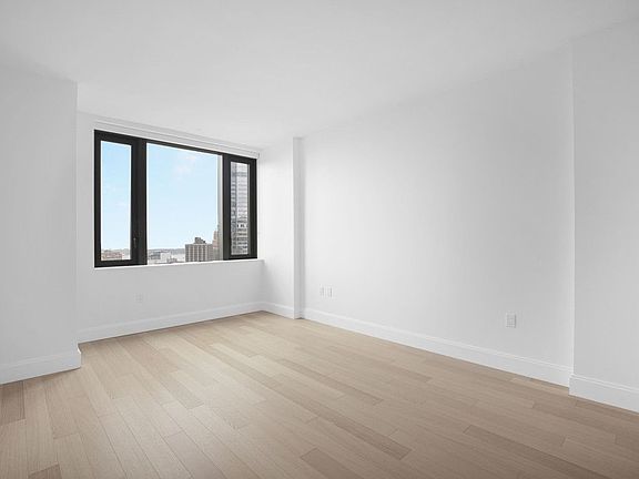 4th image of 10 City Pt APT 20R