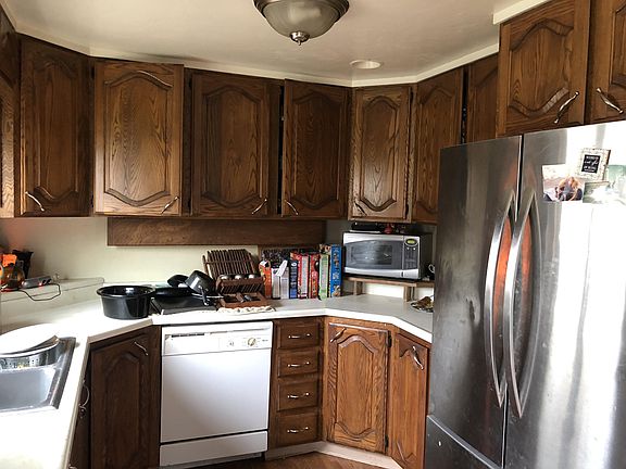 3rd image of 3555 Pine St