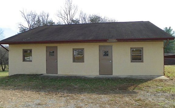 3rd image of 121-A Curtis St