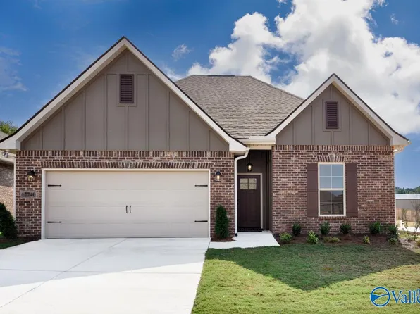 17740 Cabernet St, Athens, AL 35613