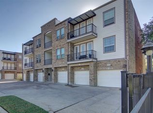 1020 Texas St APT 3202, Fort Worth, TX 76102