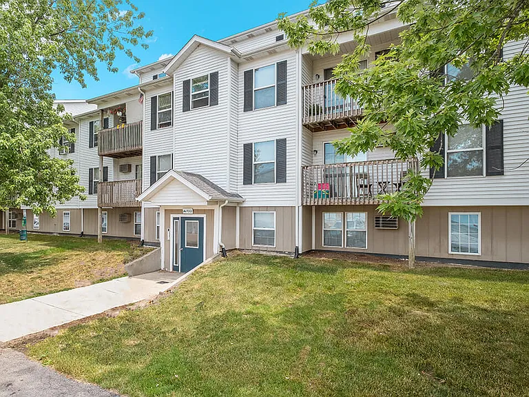 Make Crown Pointe Your Next Home!