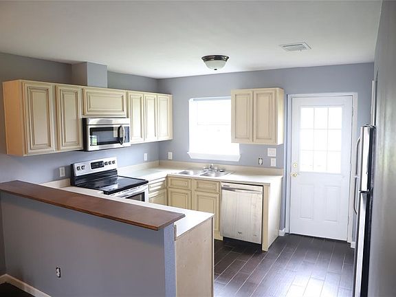 3rd image of 7810 Peachtree St APT E