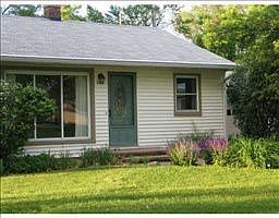 1st image of 3133 Baylis Dr