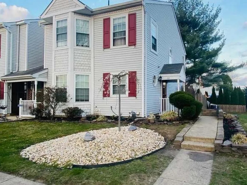 22 Van Horn Pl