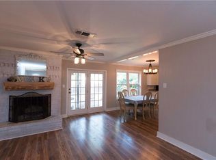 1802 Windlea Dr, Euless, TX 76040