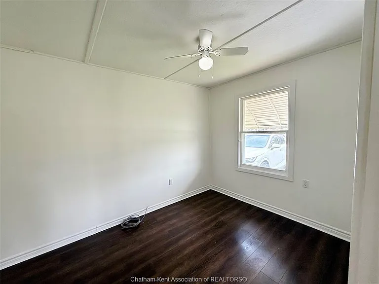 20 McNaughton Ave — Photo 17