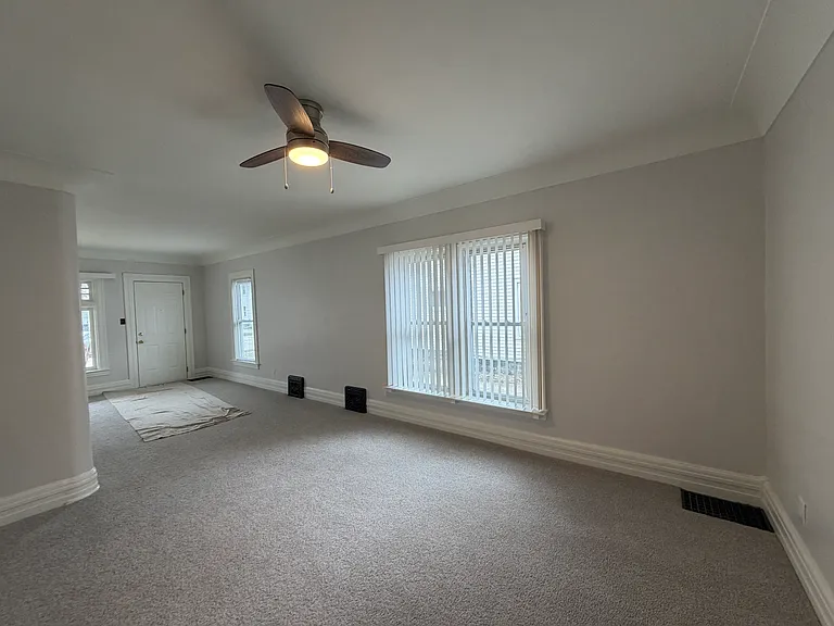 139 Gallup St — Photo 13