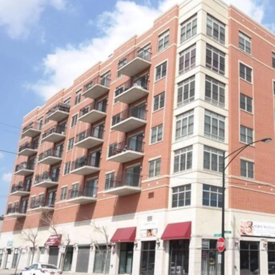 2322 S Canal St — Photo 1