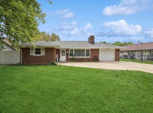 566 Michigan Ave, Aurora, IL 60506