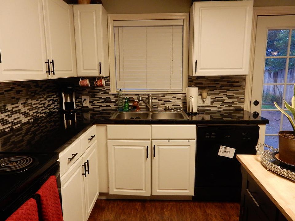 1st image of 2712 Irwin Rd