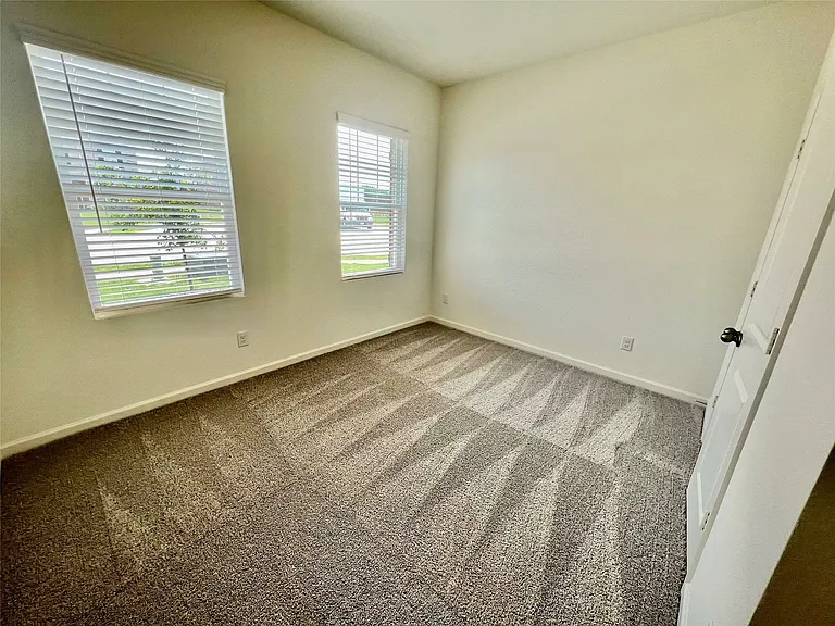 3008 Lacebark Ct — Photo 12