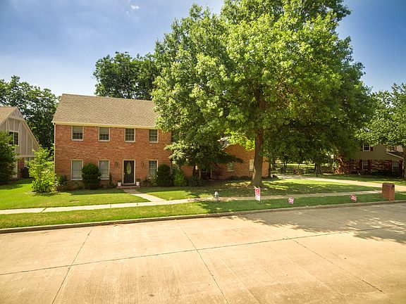 3rd image of 1400 Lakeview Dr