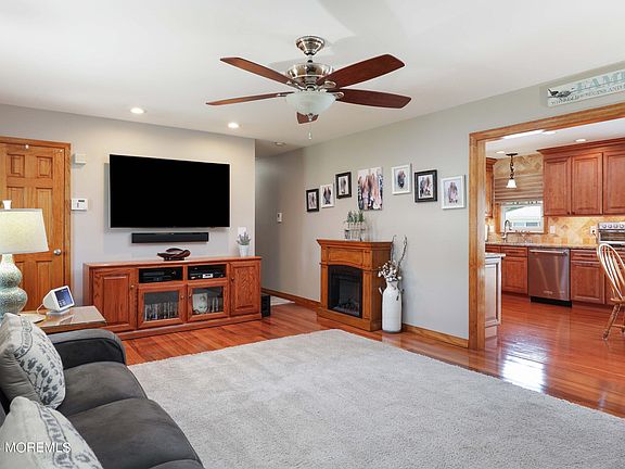 5th image of 808 9th Avenue