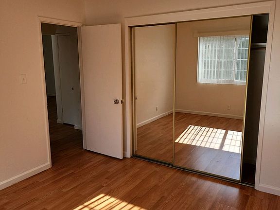 3rd image of 991-997 Ravenscourt Ave #380