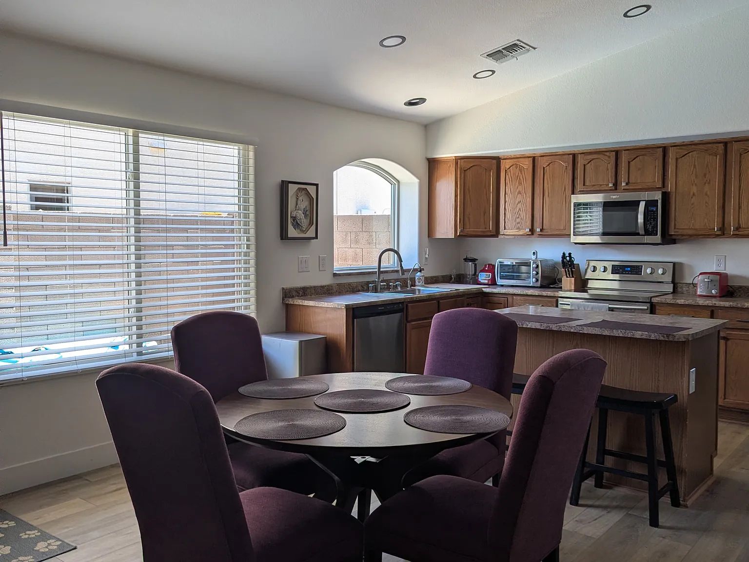 3 bed, 1800 sqft, $3,800 — Photo 4