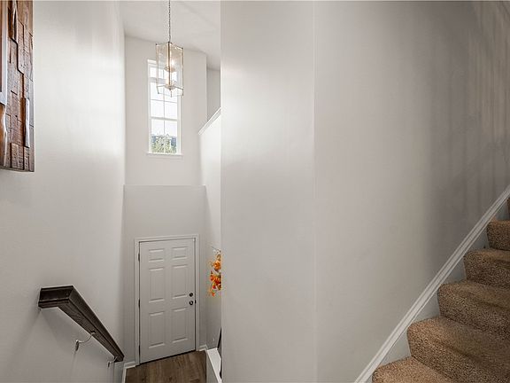 3rd image of 22 Truman Cir