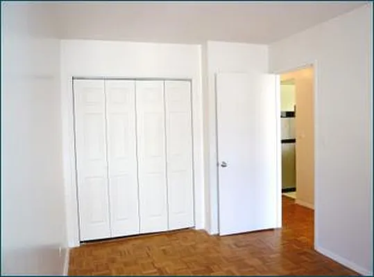 Rented by R New York | media 12