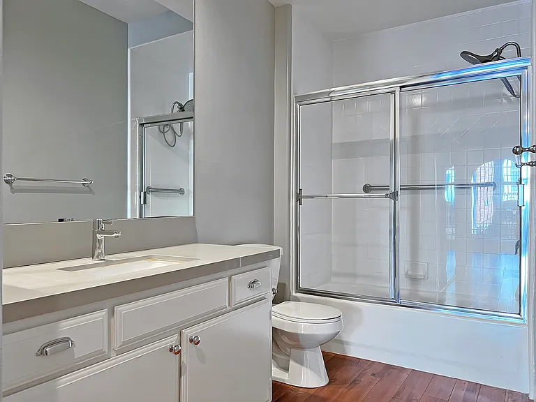 12712 Moorpark St #305 — Photo 12