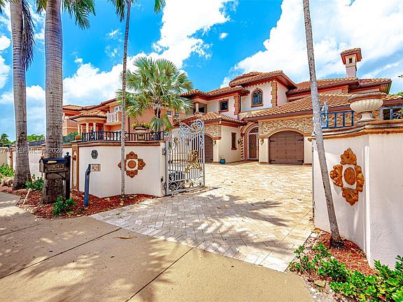 3rd image of 674 Ocean Blvd