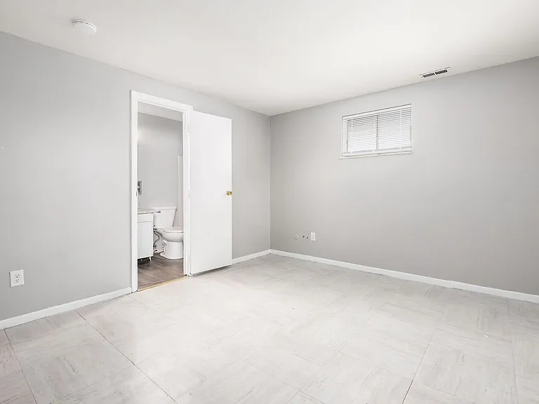 2888 Cleveland Ave — Photo 13