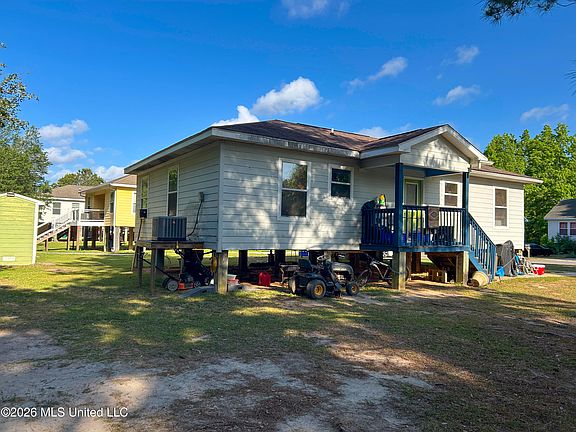 4th image of 9 Thrivent Ln