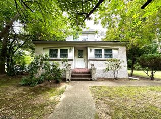 1125 Steuben Ave, New Milford, NJ 07646