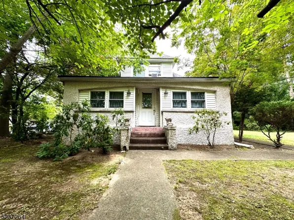 1125 Steuben Ave, New Milford Boro, NJ 07646