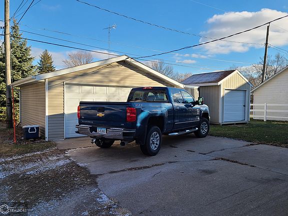 2nd image of 510 S D St