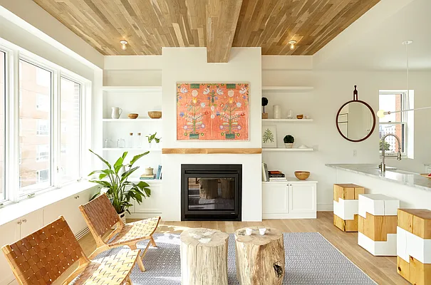 Sold by Compass | media 23