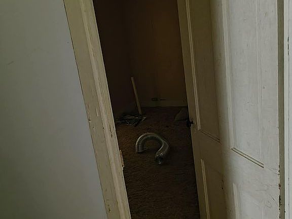 3rd image of 2572 Bredinsburg Rd