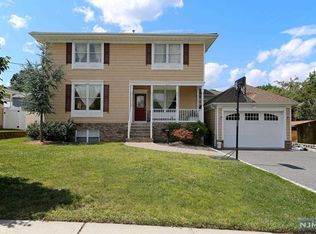 521 Albradt St, Paramus, NJ 07652