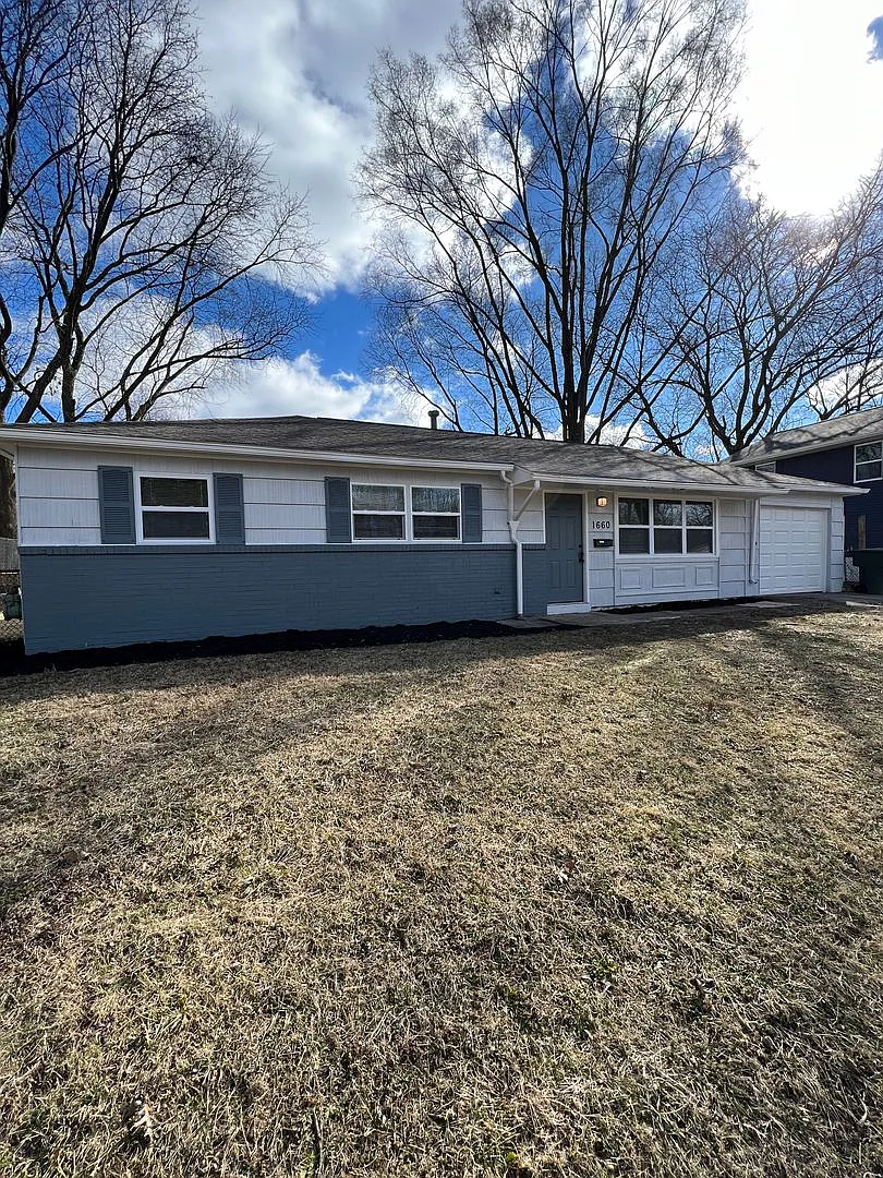 Building Photo - 1660 Huxley Dr
